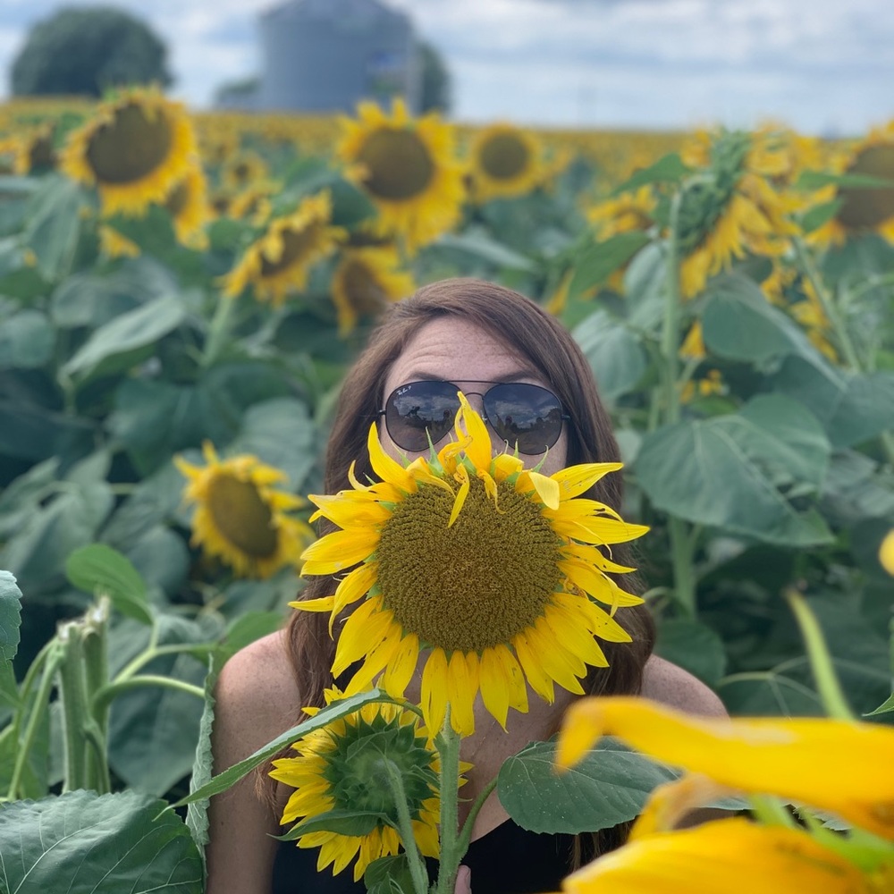 Meet your Posher, Lauren